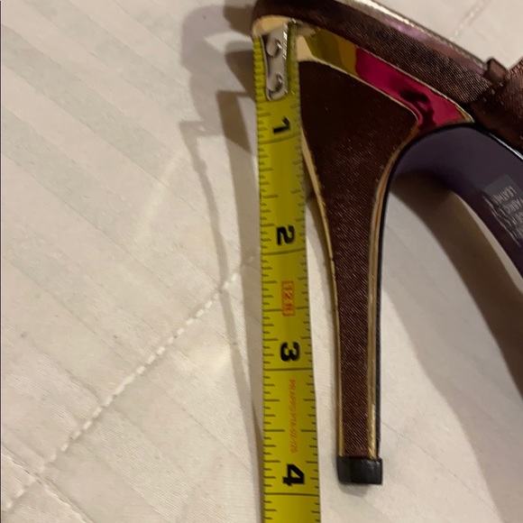 🥀NWT Fabulous satin shoes - Picture 8 of 8